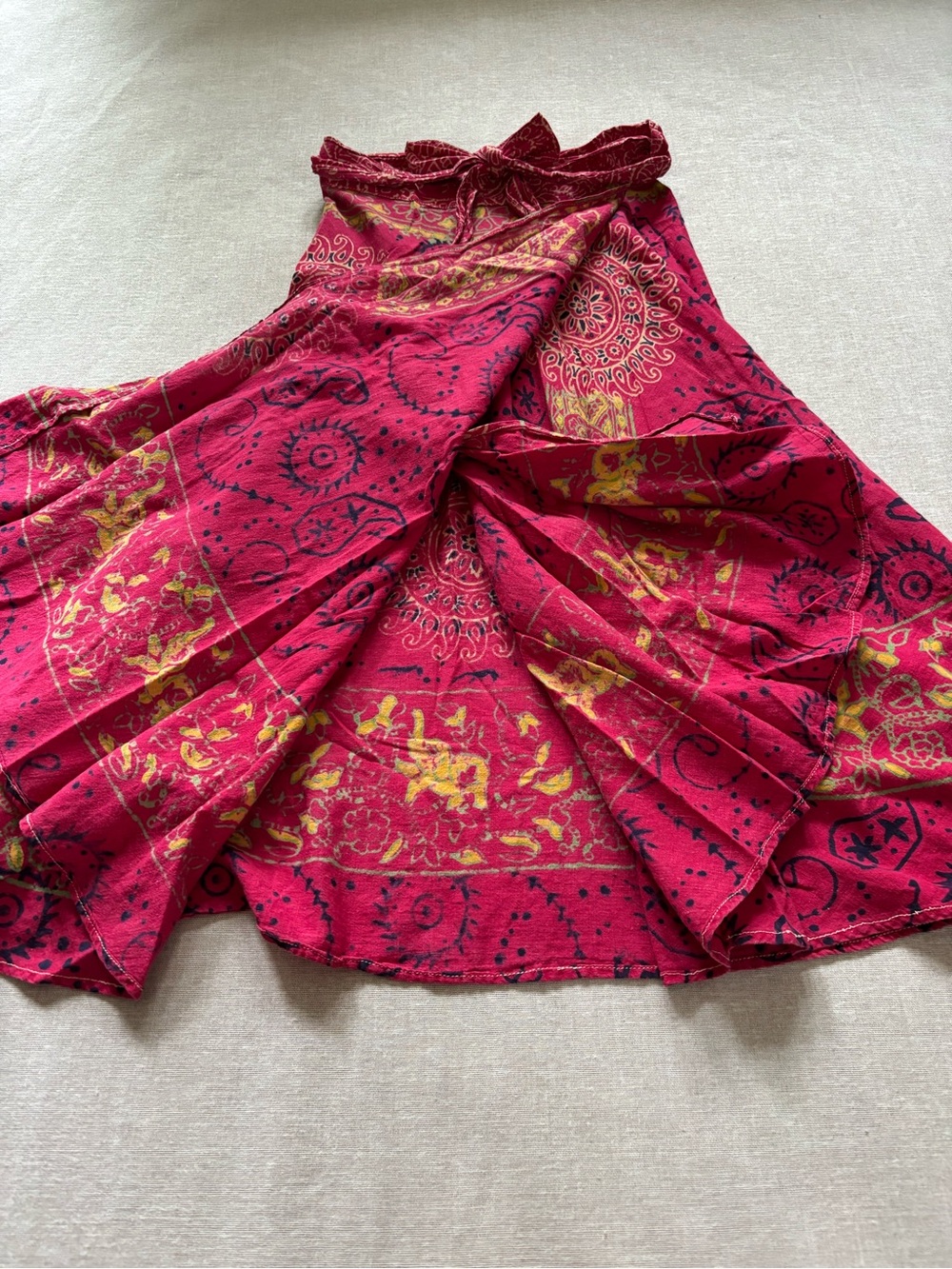 Vintage violet Indian bohemian batik midi wrap skirt. - Picture 6 of 12